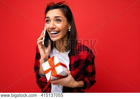 Beautiful Happy Young Brunette Woman Isolated Over Colourful Background Wall Wearing Stylish Casual 