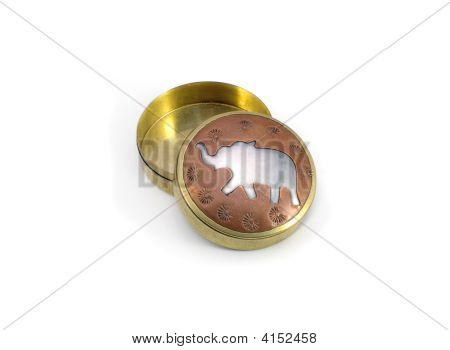 Pequeña caja de cobre