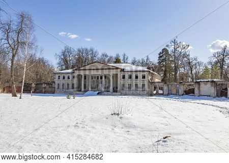 Estate Nikolskoye-obolyaninovo In The Village Of Podyachevo, Russia
