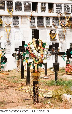 Panaji, India - November 07, 2011. Cemetery, Burial Ground With Graves And Niches In The Church Grav