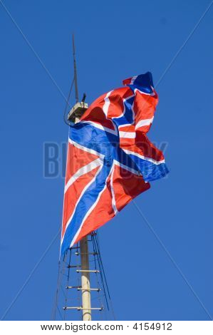 Kaiser Flag flyder på masten.
