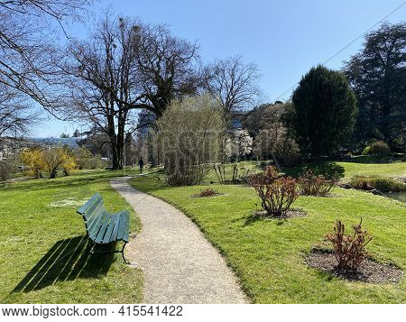 Conservatory And Botanical Garden Of The City Of Geneva (conservatoire Et Jardin Botaniques De La Vi