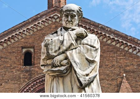 Gian Domenico Romagnosi Statue.Piacenza. Emilia-Romagna. İtalya.