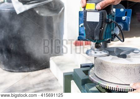 Nixtamal Millstone Grinding Machine