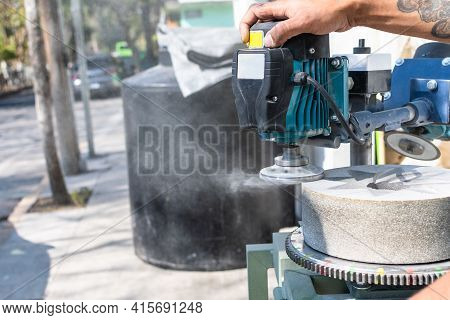 Nixtamal Millstone Grinding Machine