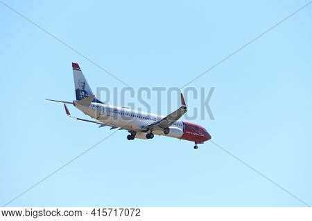 Amsterdam, The Netherlands - August, 7th 2020: Ln-ngp Norwegian Air Shuttle Boeing 737-800 Final App