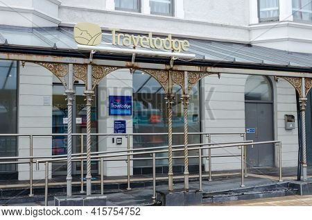 Llandudno, Uk: Mar 18, 2021: The Travelodge Hotel Is Located On Gloddaeth Street.