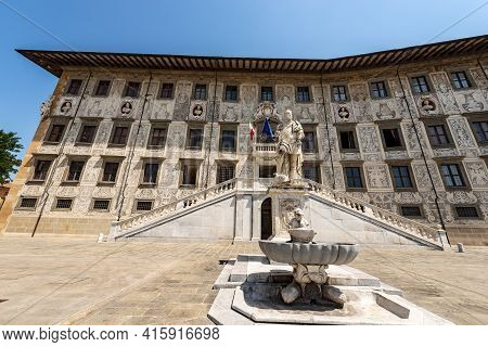 Palazzo Della Carovana Or Dei Cavalieri. Ancient Palace, Building Of The University (scuola Normale 