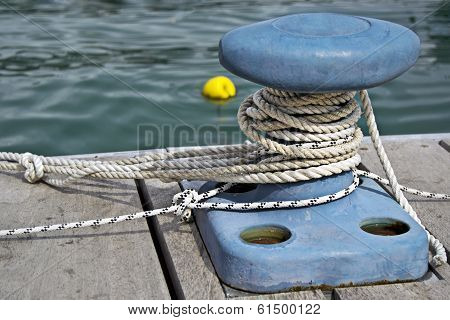 Mooring rope and bollard