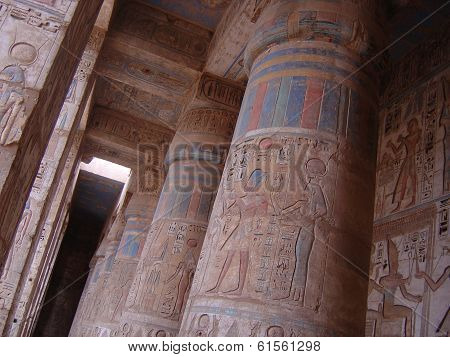 huge columns at egypt temple