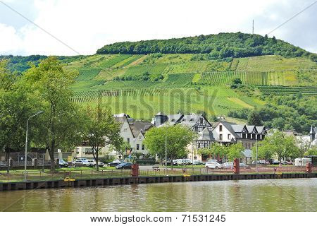 Moselle Waterfront Of Ellenz Poltersdorf Village