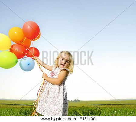 Renkli balon kız