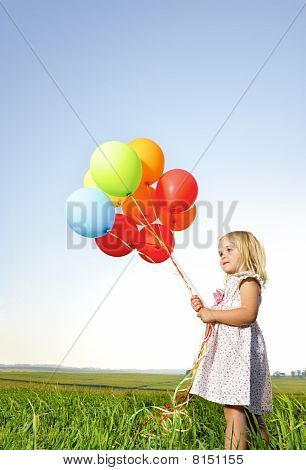 Renkli balon kız