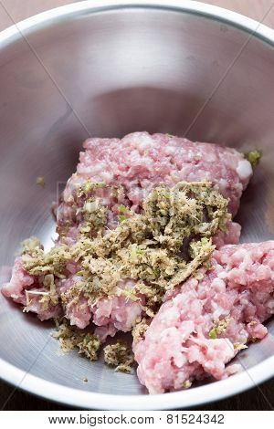Preparing Mild Soup With Pork
