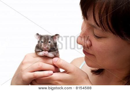 Ragazza e criceto
