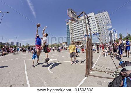 A Throw From An Average Distance Covering Defender