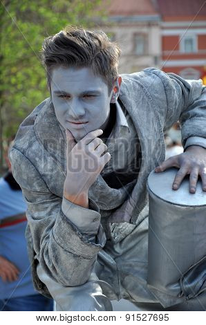 Street Performer, Living Statue In Silver Costume