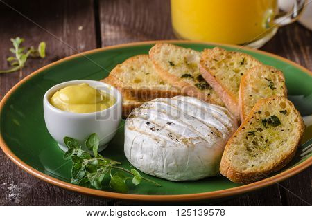 Grilled Camembert With Toast And Juice