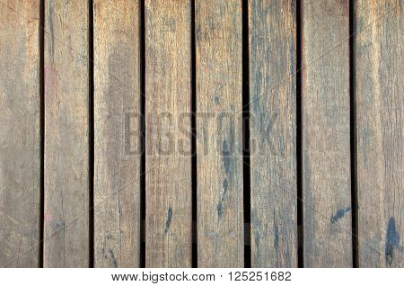 Wooden plates assembled together for graphic resource usage