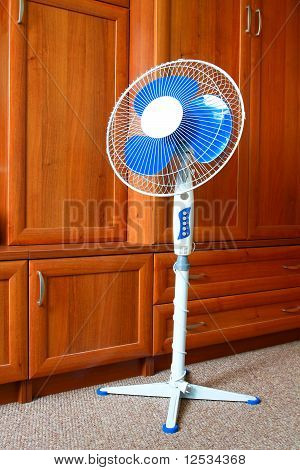 Ventilador no escritório