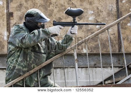 ซุ่มยิงเพนท์บอล