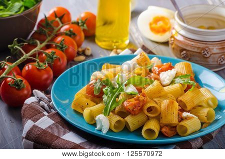 Rigatoni Pasta With Mozzarella And Tomato