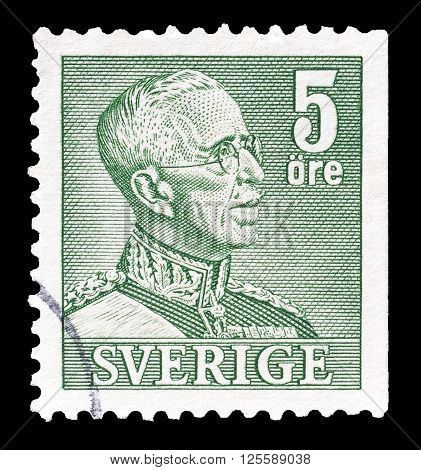SWEDEN - CIRCA 1941 : Cancelled postage stamp printed by Sweden, that shows king Gustaf.
