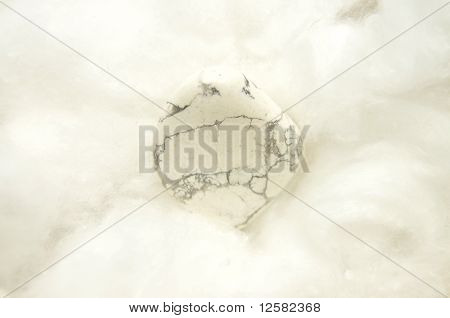 Howlite em algodão