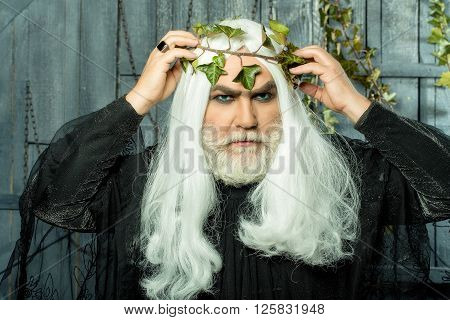 Zeus Gog Man