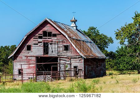 Old Abandonded  Barn In Oklahoma