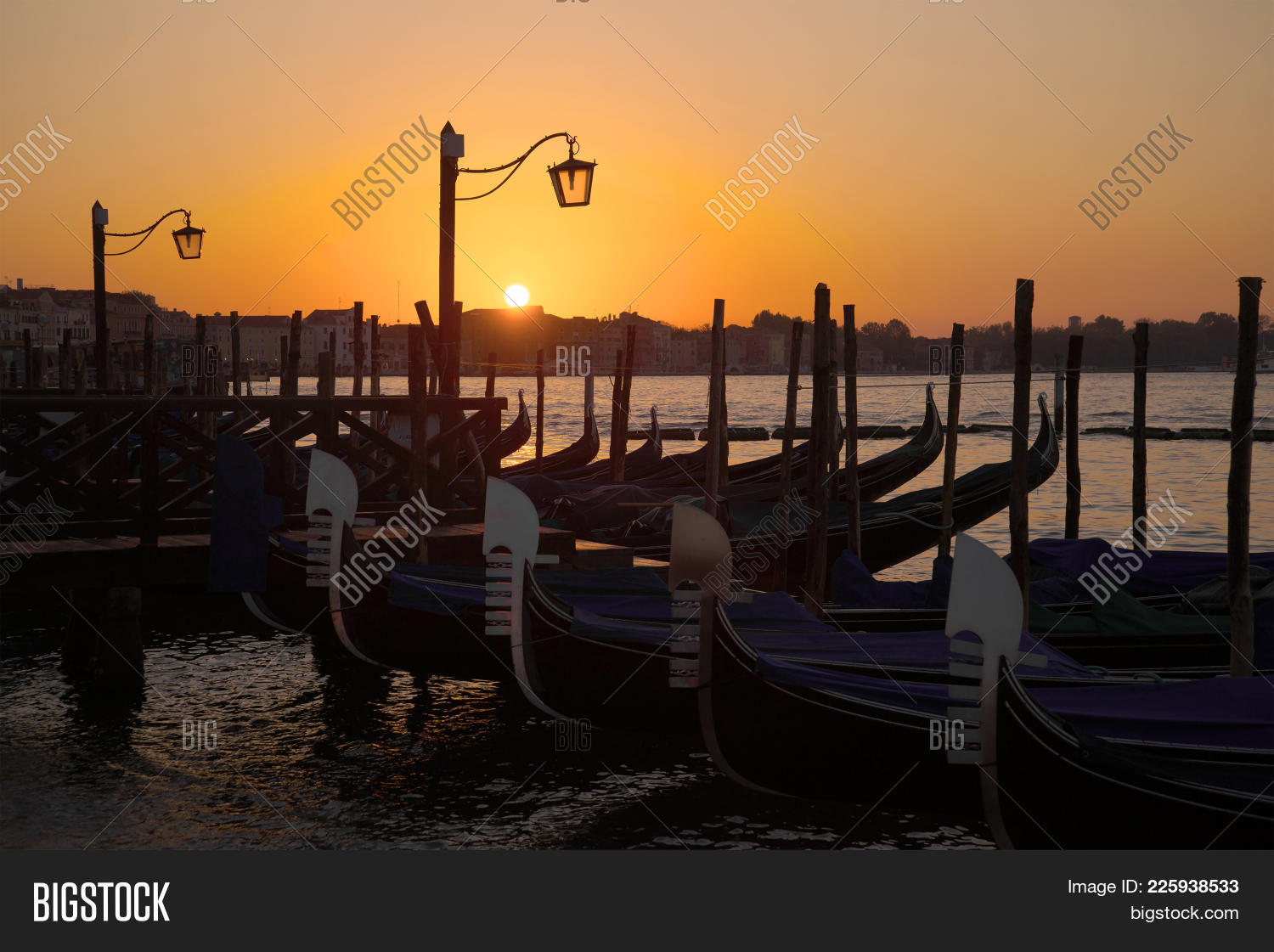 sunrise in venice powerpoint template sunrise in venice powerpoint