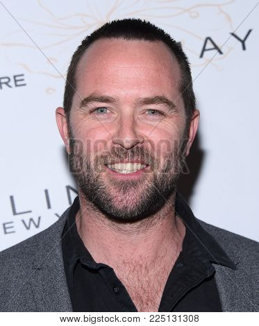 LOS ANGELES - JAN 20:  Sullivan Stapleton arrives for the EW Magazine honors SAG Nominees on January 20, 2018 in West Hollywood, CA                