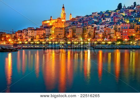 Menton Provence landsby om natten