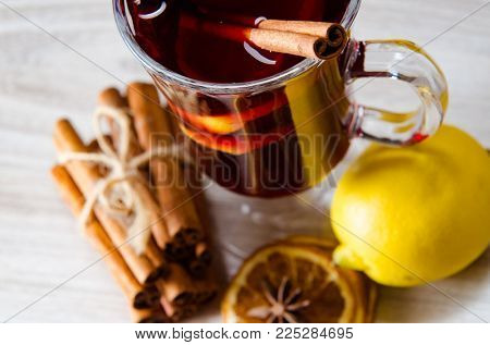 Mulled wine glintwine served in glasses for christmas table