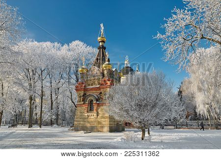 Gomel, Belarus - January 23, 2018: Shrine At The Cathedral Of Peter And Paul In The City Park In Icy