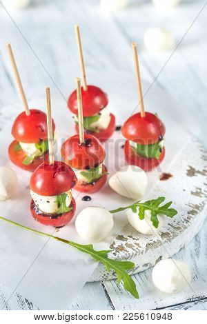 Caprese Salad Skewer Appetizers