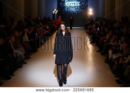 Ukrainian Fashion Week Fw18-19: Collection By Lyalya Sogomonyan