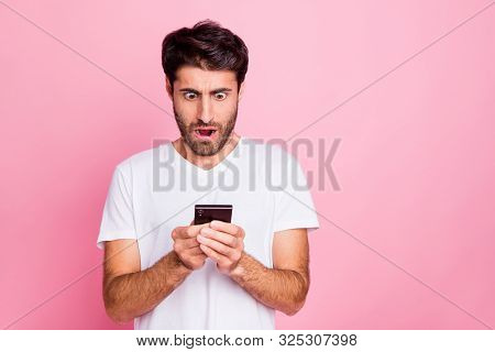 Portrait Of Impressed Amazed Emotion Middle Eastern Man Use His Smartphone Look Read Feedback Feedne