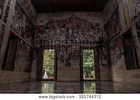 Ratchaburi, Thailand - Sep 22,2019 : Within The Church Of Wat Kongkharam Rajavaravihara Temple (phot