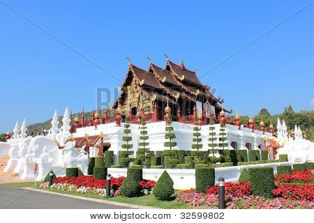 Horkumluang Gold linna Chiangmai Thaimaa