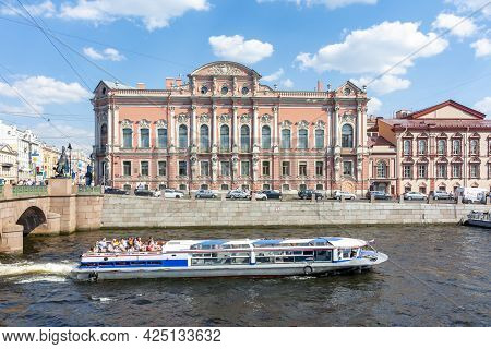 Saint Petersburg, Russia - June 2021: Beloselsky Belozersky Palace At Intersection Of Nevsky Prospek