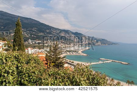 Vista da Riviera francesa de Garavan - Menton-