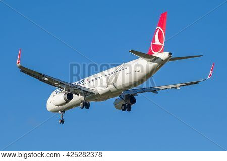 Saint Petersburg, Russia - October 25, 2018: Departing Aircraft Airbus A321-231 (tc-jtm) Turkish Air