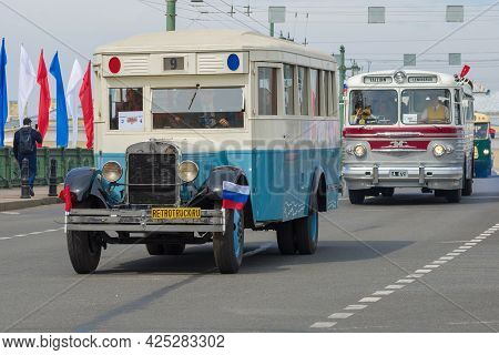 Saint Petersburg, Russia - May 25, 2019: Two Old Soviet Buses Zis-8 And Zis-127 On The Annual Parade