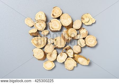 Top View Herb Kushen Or Sophorae Flavescentis Radix Or Lightyellow Sophra Root
