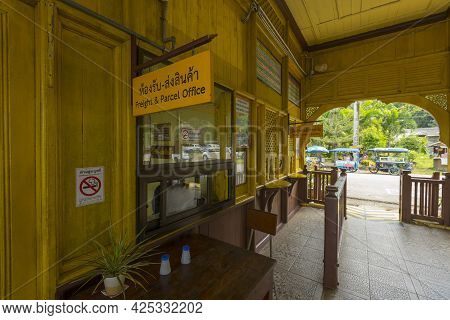Trang, Thailand - January 1,2019 : People Waiting To Board A Train At Kantang Railway Station In Tra