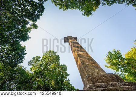 Looking Up At Dead Mans' Plack,harewood Forest,hampshire,united Kingdom.