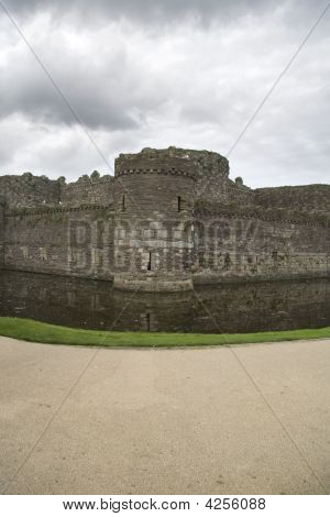 Burg und Stimmungsvoller Himmel