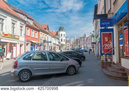 Swiebodzin, Poland - June 1, 2021: Street With Parked Cars In City Center Of Swiebodzin.
