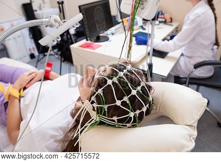 Patient Brain Testing Using Encephalography At Medical Center